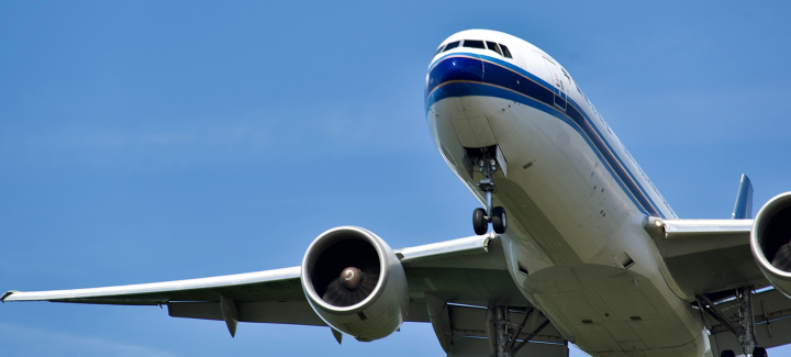 বিমানে পাঁচ মিনিটের যোগব্যায়াম চালু কেন্দ্রের